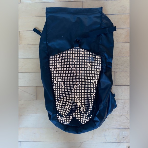 North Face Backpack - Picture 14 of 16